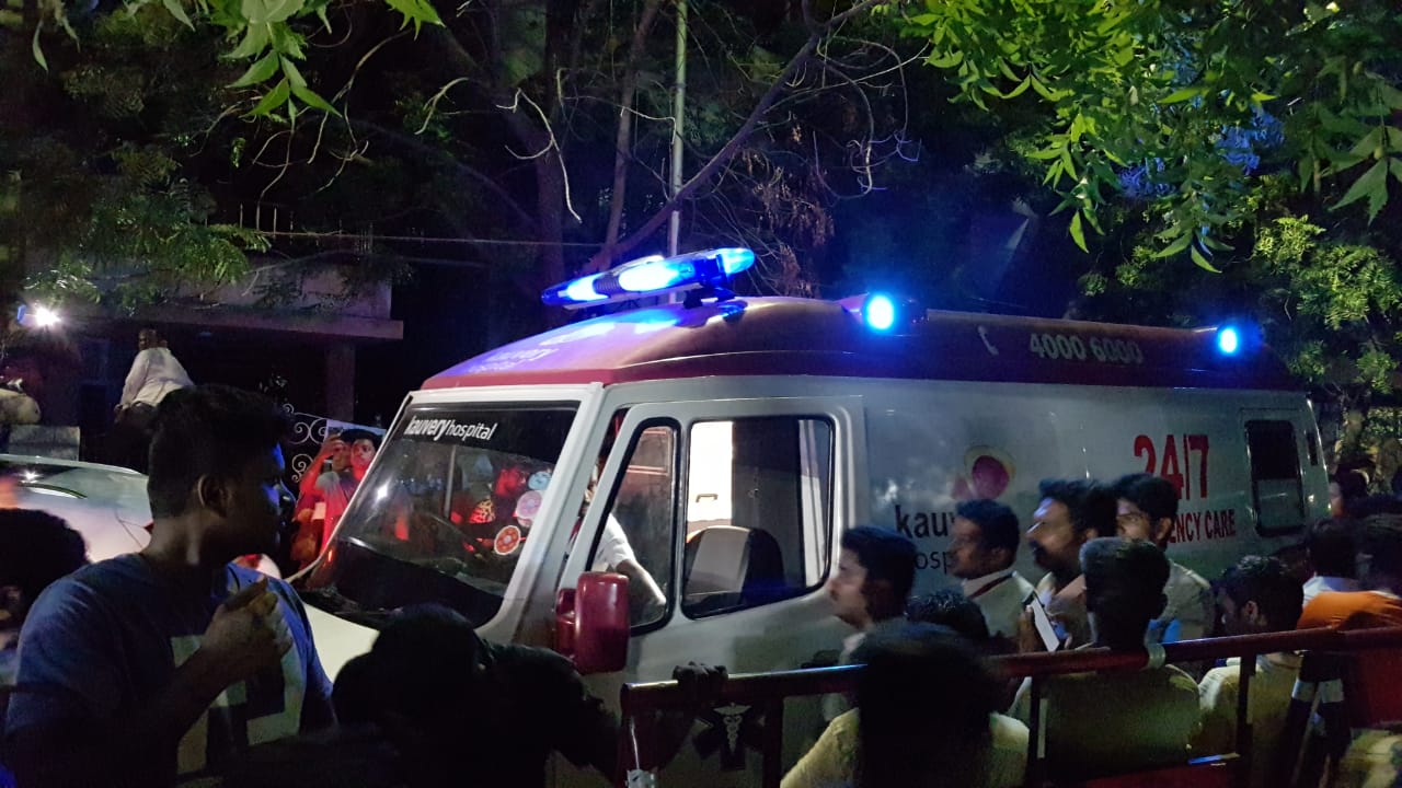 காவேரி மருத்துவமனை ஆம்புலன்ஸ்