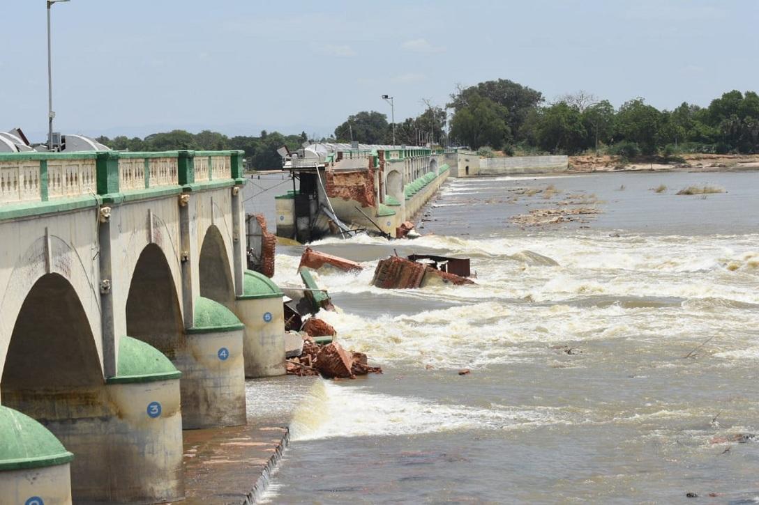 முக்கொம்பு