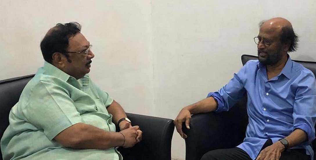 ' நம்பிக்கையோடு கால் எடுத்து வையுங்கள்!'  - ரஜினியை உற்சாகமூட்டிய அழகிரி