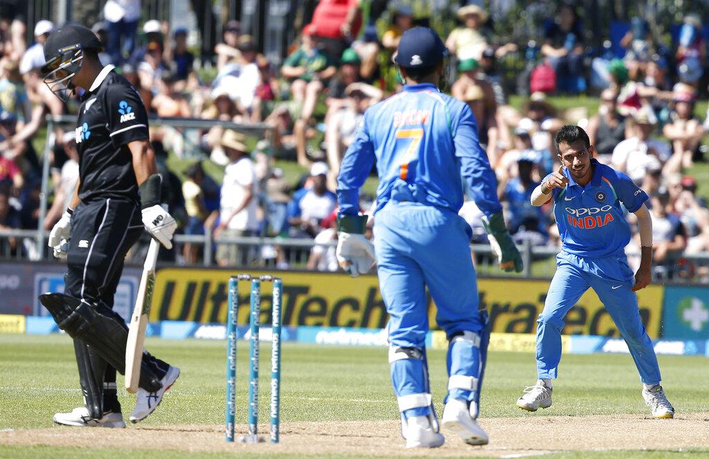 [Image: IndVsNZ_(2)_16141.jpg]